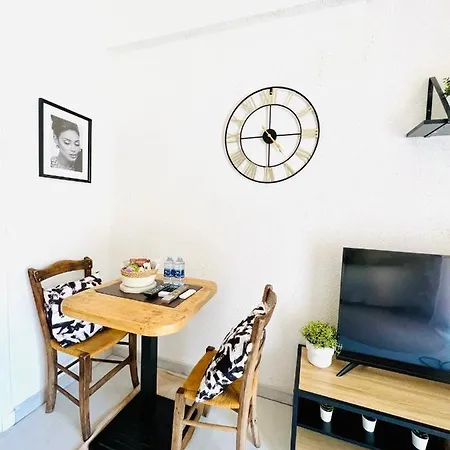 Appartement Marco Polo - Calme Avec Parking Prive - 2 Piscines - Proche Des Plages - Wifi - Clim Mandelieu